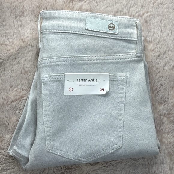 AG Adriano Goldschmied | Farrah Skinny Ankle Jeans
Luminous Fade to Grey - Picture 5 of 14